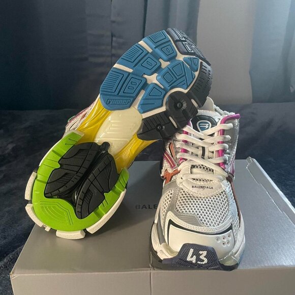 Balenciaga Men's Multi Trainers - Picture 3 of 5